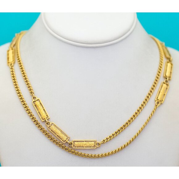 52 inch, Vintage Links Unique Curbs Gold Tone Chain Necklace by Monet - P27 - Picture 2 of 3